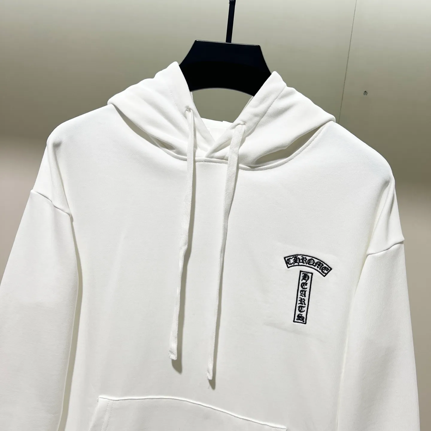 🅿️290 chrome hearts/Chrome Hearts 420g pure cotton hooded sweatshirt Classic Sanskrit letter LOGO embroidery on the front and back 🪡 Logo Official synchronization 1:1 original mold opening Fashion personality Versatile trend Pure original quality Original washed fabric Hang tag Collar label Washed wheat Complete with three labels Color: Black. White. Pink. Size: XS-L